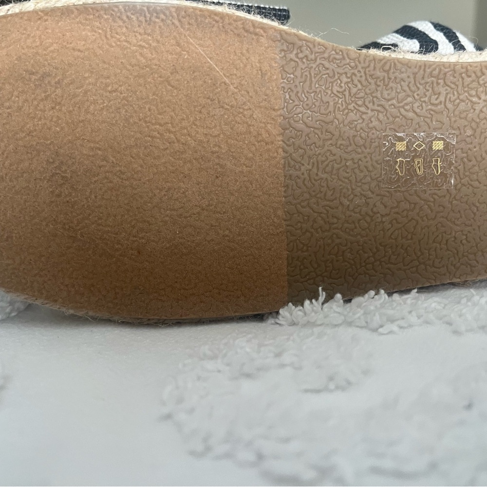 J. Renee Espadrille Sandals - Picture 3 of 4